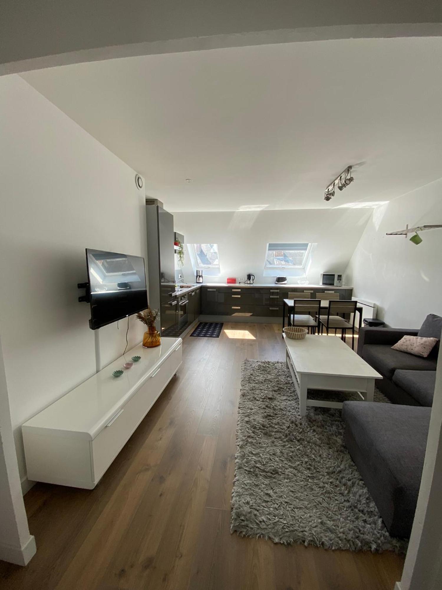 אמיינס 2 Chambres Hyper Centre Avec Place De Parking Et Wifi מראה חיצוני תמונה